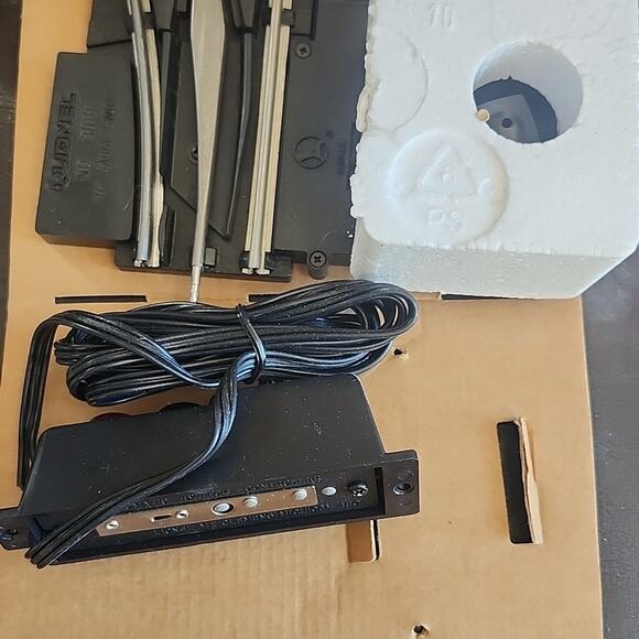 Lionel 6-23010 O O31 Left Hand Remote Control Switch Turnout (2 of them) - Picture 7 of 7